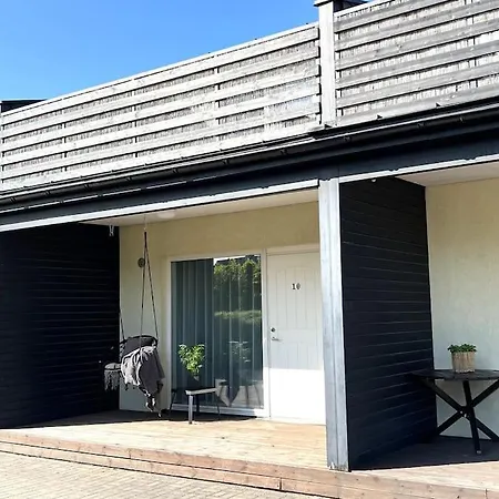 Townhouse Box In Center / Large Terrace Appartamento Pärnu